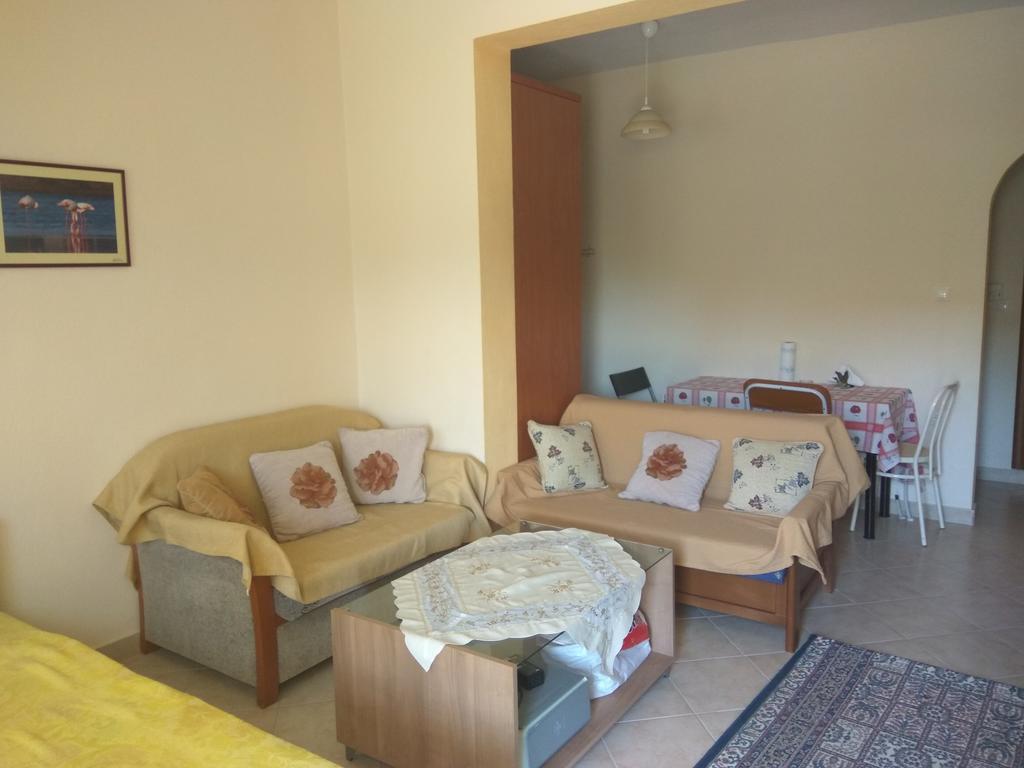 Ioannis Stagkonis Apartment Agios Nikolaos  Buitenkant foto